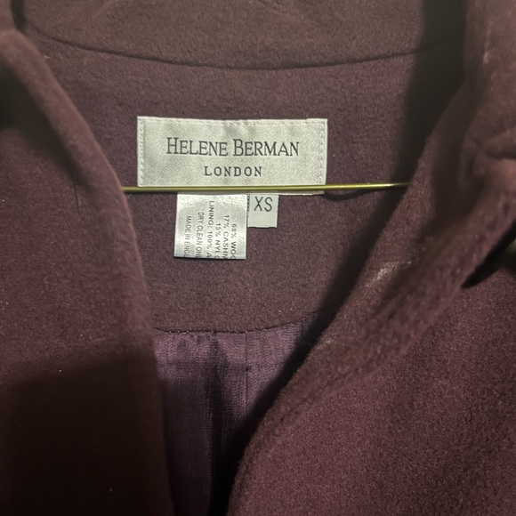 Cape Coat - Picture 2 of 10